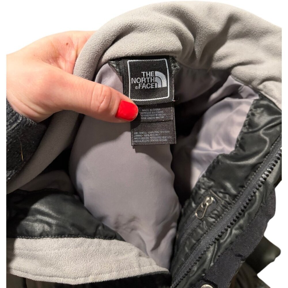 The North Face 550 Down Girls Puffer Coat Black Dark Grey Small 7/8 - Picture 5 of 7